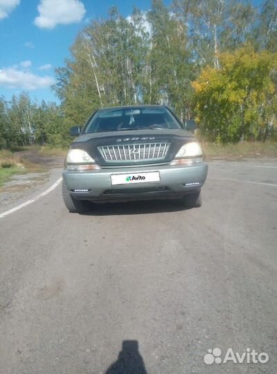 Toyota Harrier 3.0 AT, 1998, 151 800 км