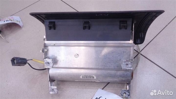 Подушка безопасности пассажирская в торпедо Ford