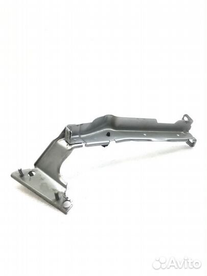 Кронштейн крыла передний левый Audi A4 B8 2007