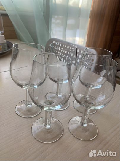 Винные бокалы
