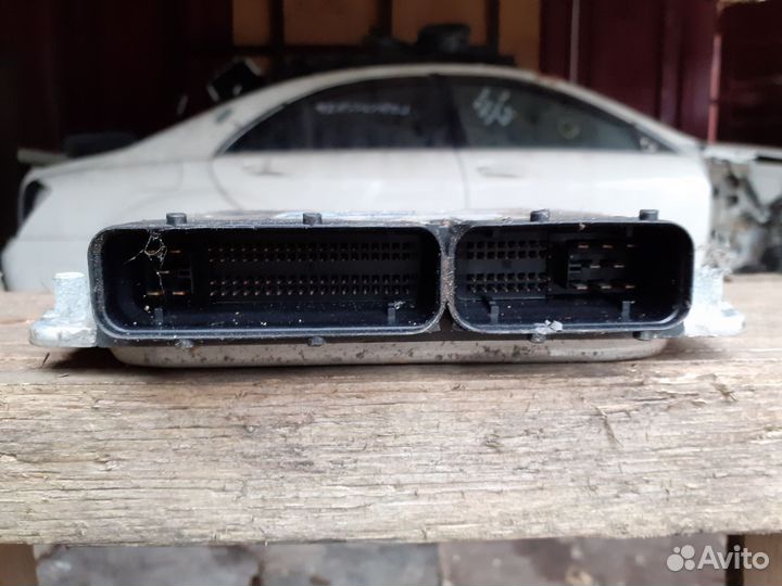 Эбу двигателя Фольксваген Гольф 07K906032BG