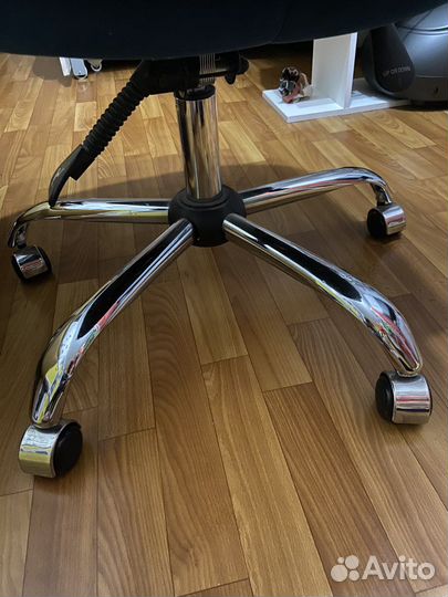 Кресло руковолителя офисное мягкое