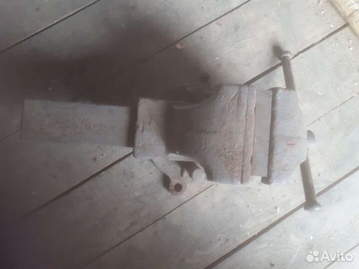 Тиски слесарные бу СССР