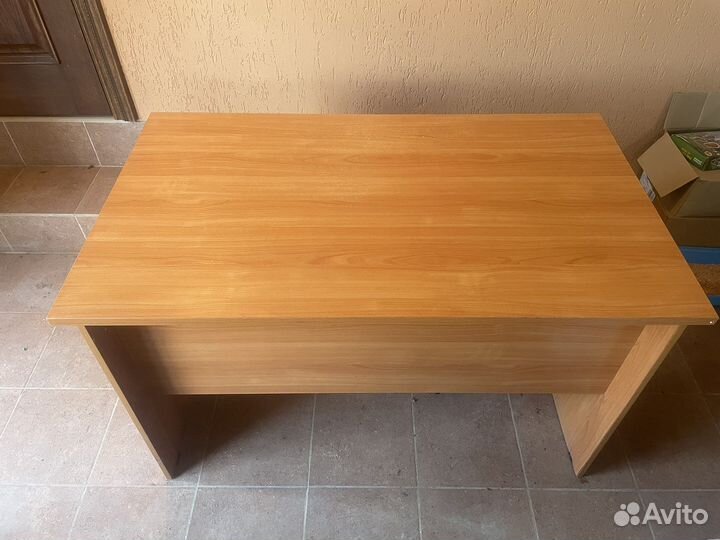 Стол письменный