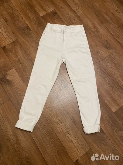 Белые джинсы для девушки 44 р