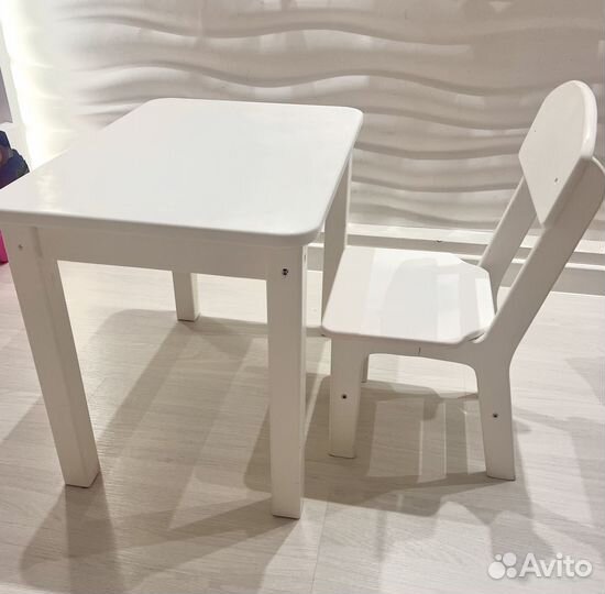 Детский стол и стул