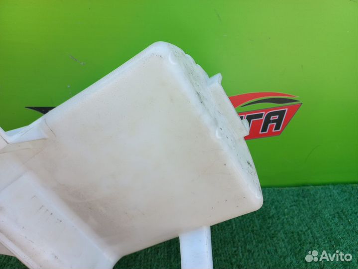 Бачок омывателя toyota NCP20,NCP21,NCP25,NCP30,NCP