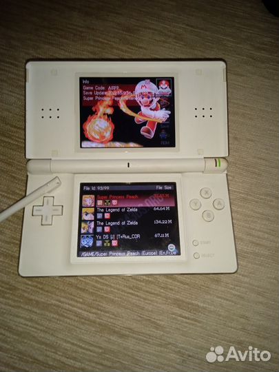 Nintendo DS lite+R4+8gb 500 игр
