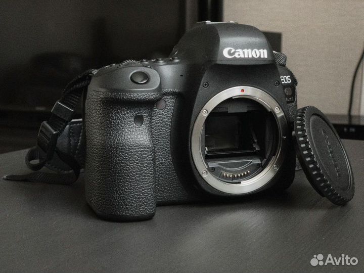 Зеркальный фотоаппарат canon 6d mark 2