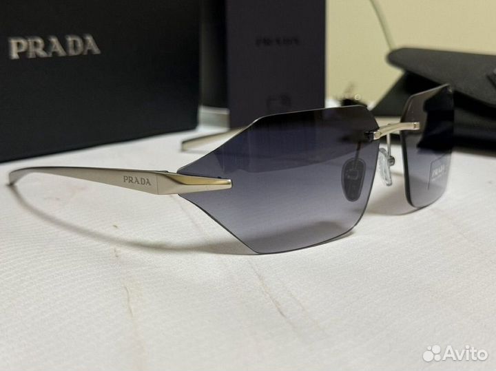 Солнцезащитные очки prada SPR A55