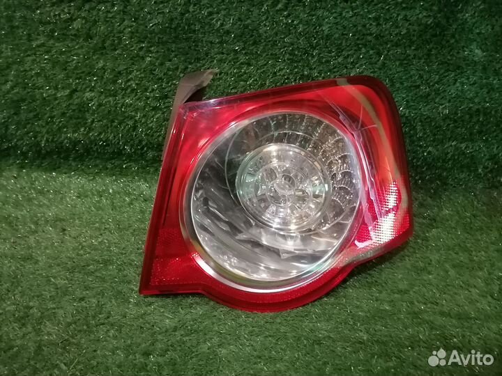 Фонарь (стоп сигнал) правый 3С5945096 Volkswagen P
