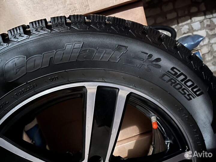 Комплект X'trike x-108 5x108 Cordiant R16