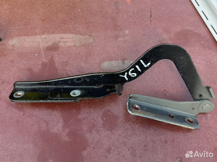 Петля капота правая для Nissan Patrol (Y61)