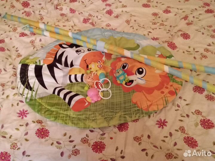 Развивающий коврик новый