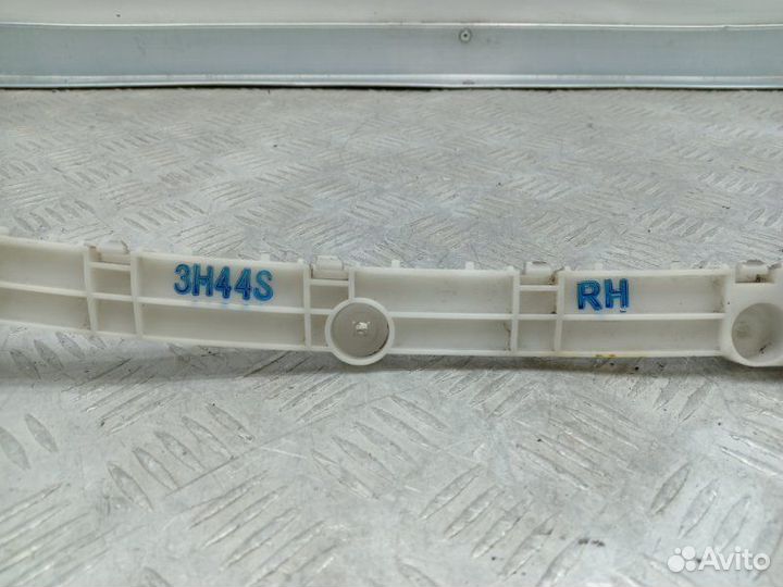 Кронштейн заднего бампера правый Mitsubishi Lancer