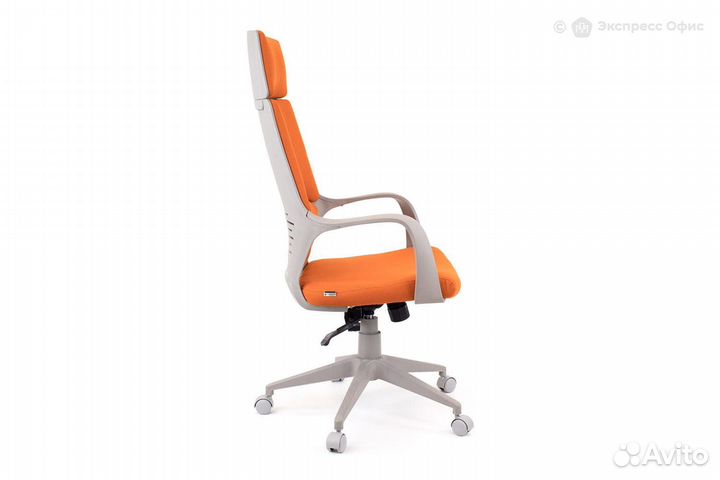 Кресло для руководителя Trio Grey TM