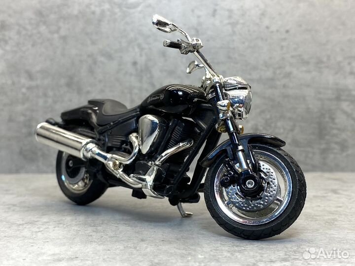 Коллекционная модель Yamaha road star warrior 1:18