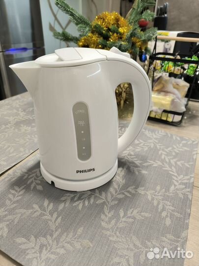 Чайник Philips HD4646