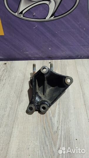 Опора двигателя двс Кронштейн Hyundai solaris 2 Пр