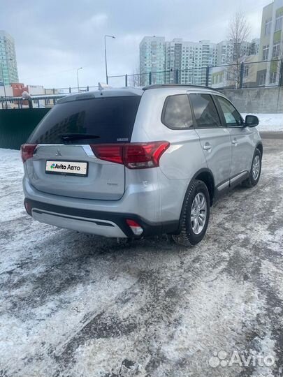 Mitsubishi Outlander 2.0 CVT, 2021, 31 000 км