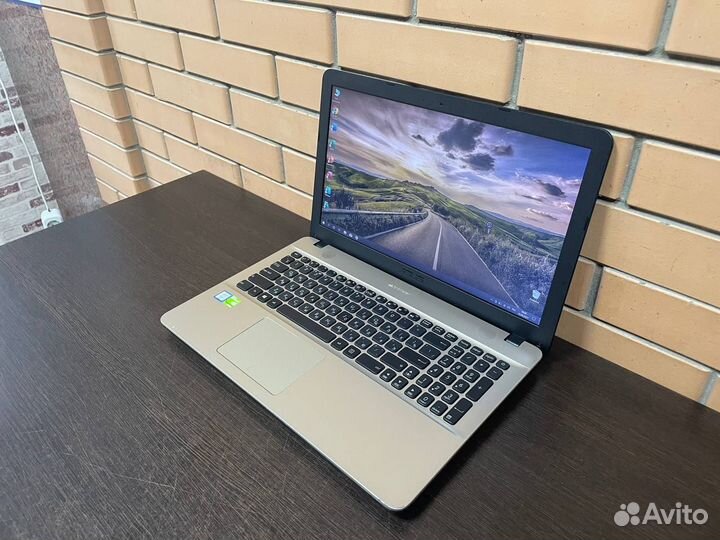 Ноутбук Asus/i3-7/Full HD/8Гб/920MX-2Гб/SSD