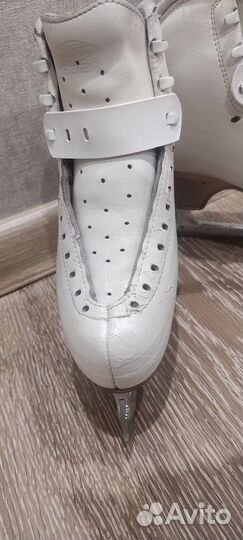 Фигурные коньки edea chorus 230