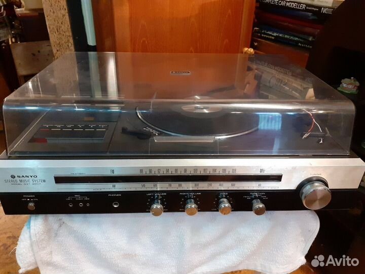 Sanyo GXT-4504 (or 07K) Stereo Music System