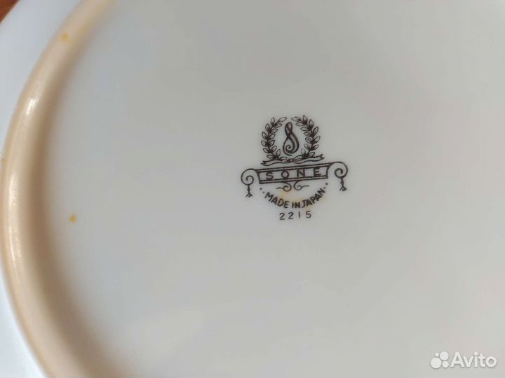 Столовый набор тарелок