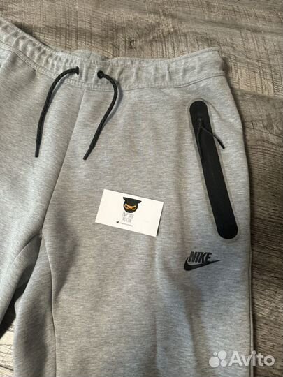 Спортивные брюки Nike Tech Fleece