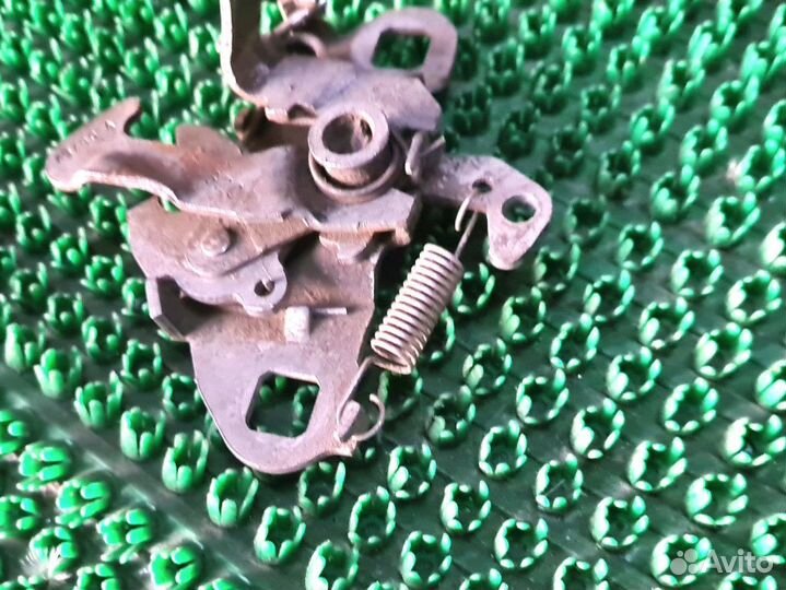 Замок капота peugeot 607