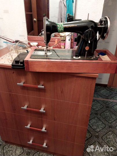 Швейная машинка