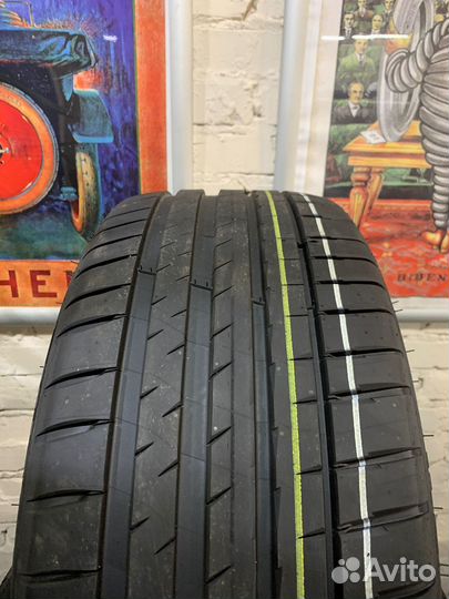 Michelin Pilot Sport 4 275/35 R19 и 245/40 R19 100Y