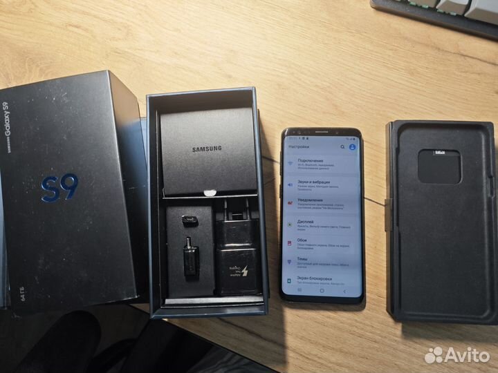 Samsung Galaxy S9, 4/64 ГБ