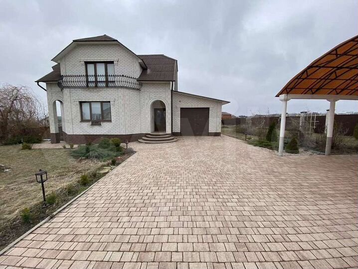 Дом 176 м² на участке 15 сот.