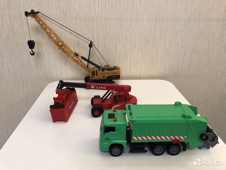 Строительная техника, кран, самосвал