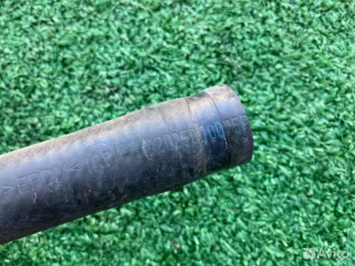 Патрубок расширительного бачка Mercedes-Benz