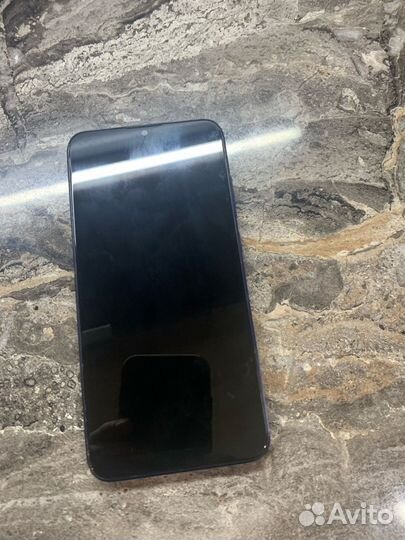 Xiaomi Redmi 8, 3/32 ГБ