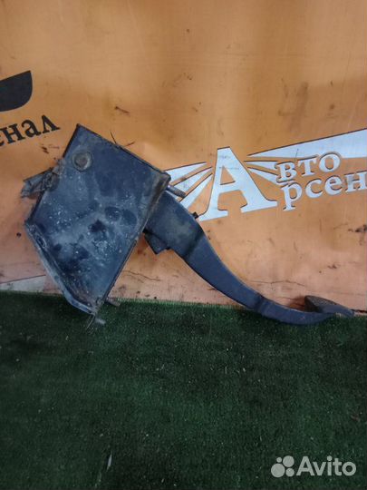 Педаль тормоза LADA Priora 2008