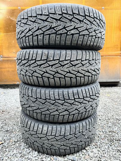 Nokian Tyres Hakkapeliitta 7 215/55 R17