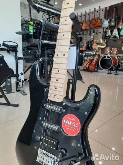 Fender squier sonic strat HSS, электрогитара