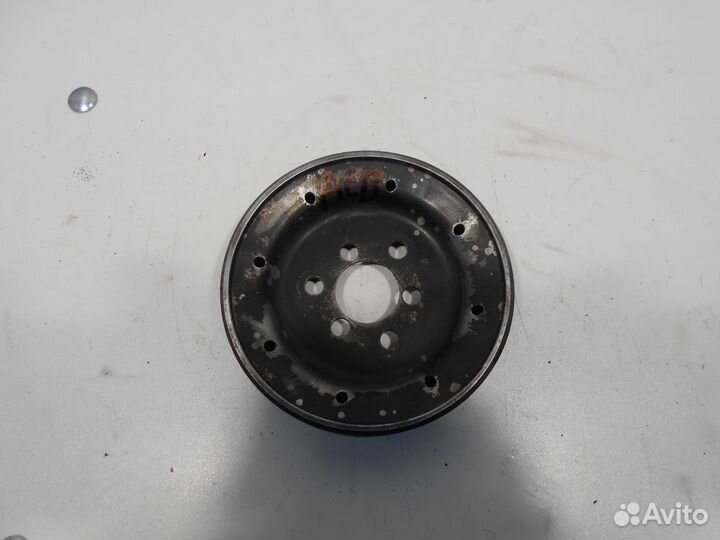 Шкив насоса гур VW Passat B5 058145255E