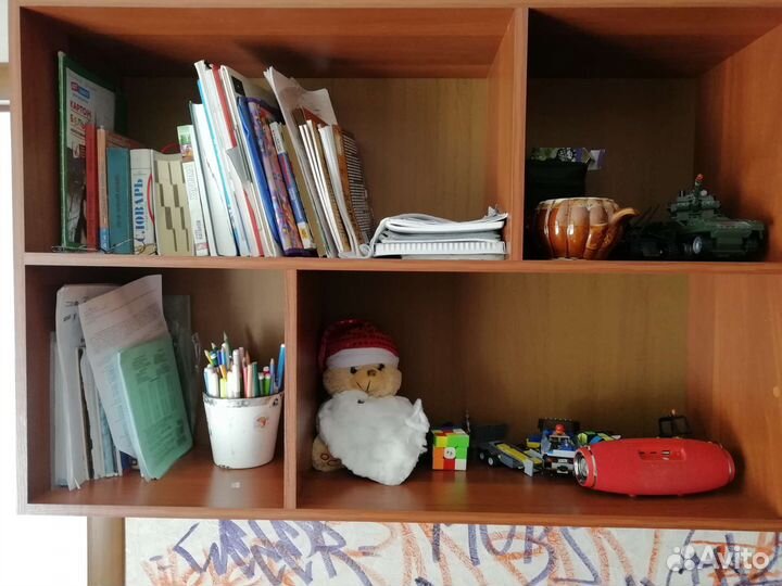 Полка книжная