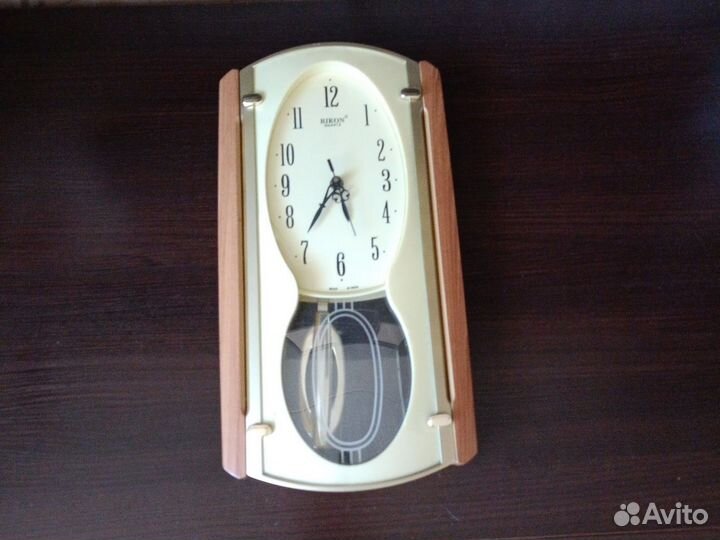 Продаю Часы настенные