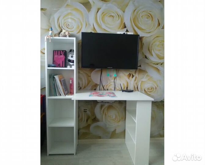 Письменный стол