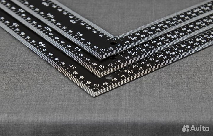 Линейка - угольник стальной. 30х20 см