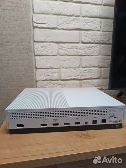 Xbox one s 1tb с играми