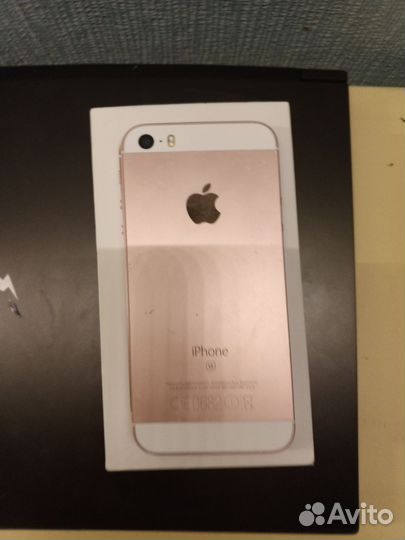 iPhone SE, 32 ГБ