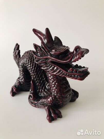 Китайский дракон. Статуэтка