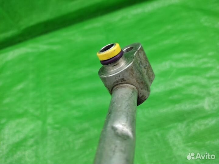 Трубка кондиц. 5.0 TDI 7L6820721AD Touareg 02-10