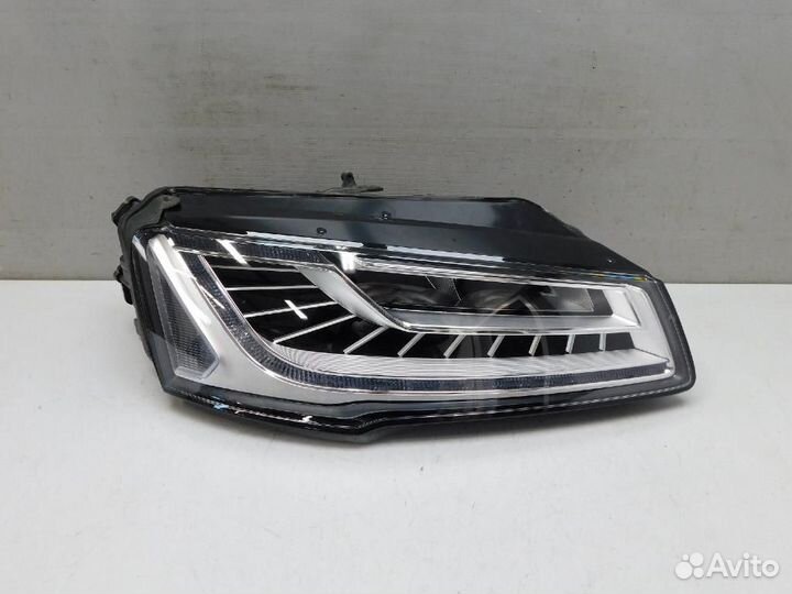 Фара правая Audi A8/S8